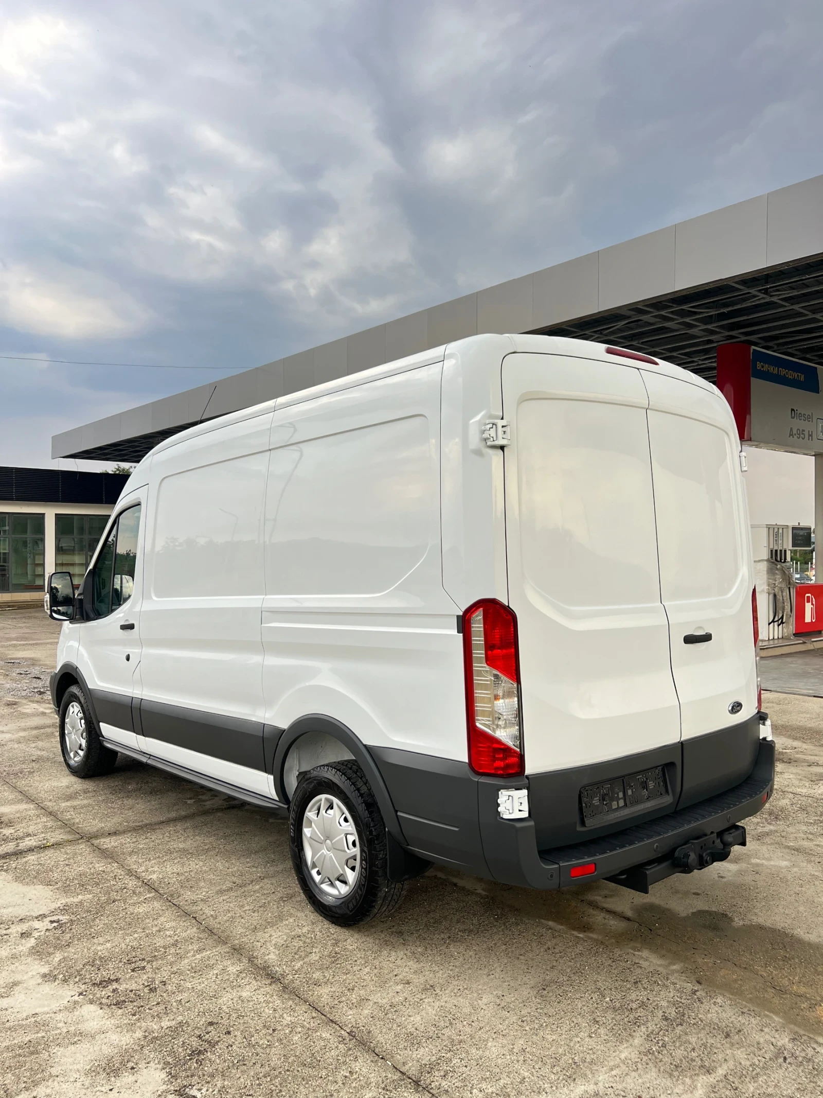 Ford Transit 2.0 TDCI 170кс Еuro 6 Клима, Нави, Сервизна Книжка - изображение 6