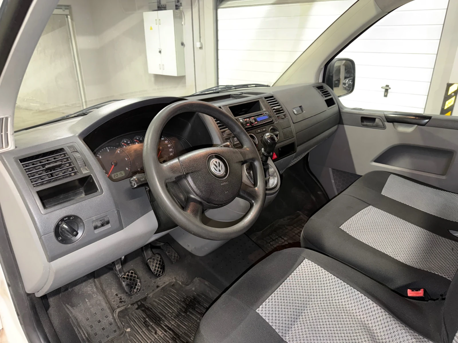 VW Transporter 2.5TDI, нов съединител, амортисьори, гражданска, снимка 10 - Бусове и автобуси - 53773600