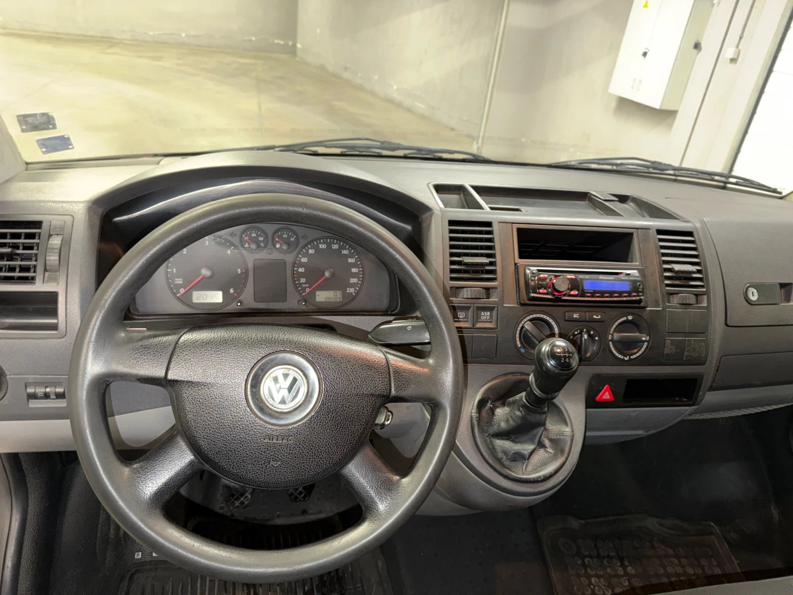 VW Transporter 2.5TDI, нов съединител, амортисьори, гражданска, снимка 11 - Бусове и автобуси - 53773600