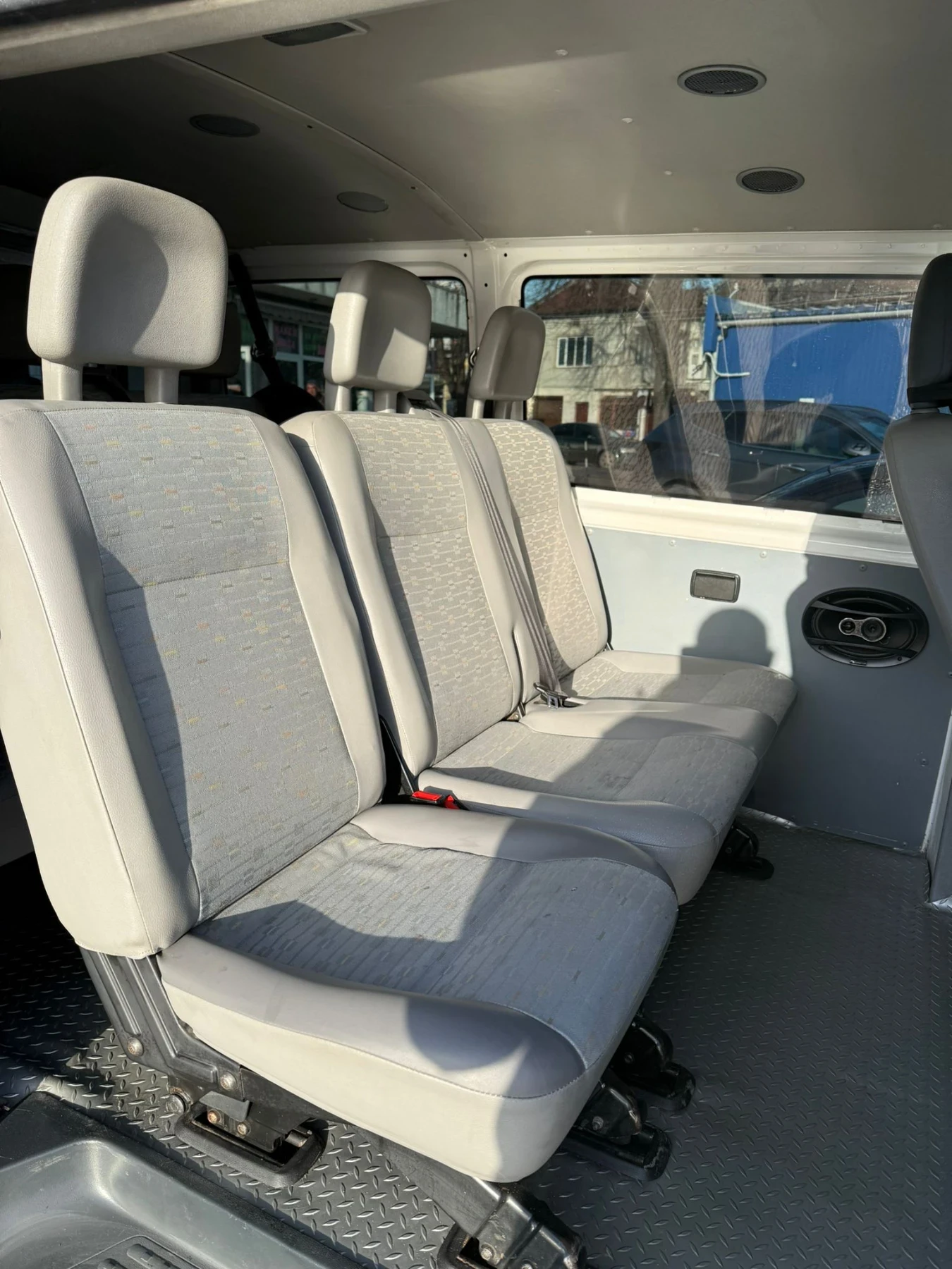 VW T5, снимка 7 - Бусове и автобуси - 54692615