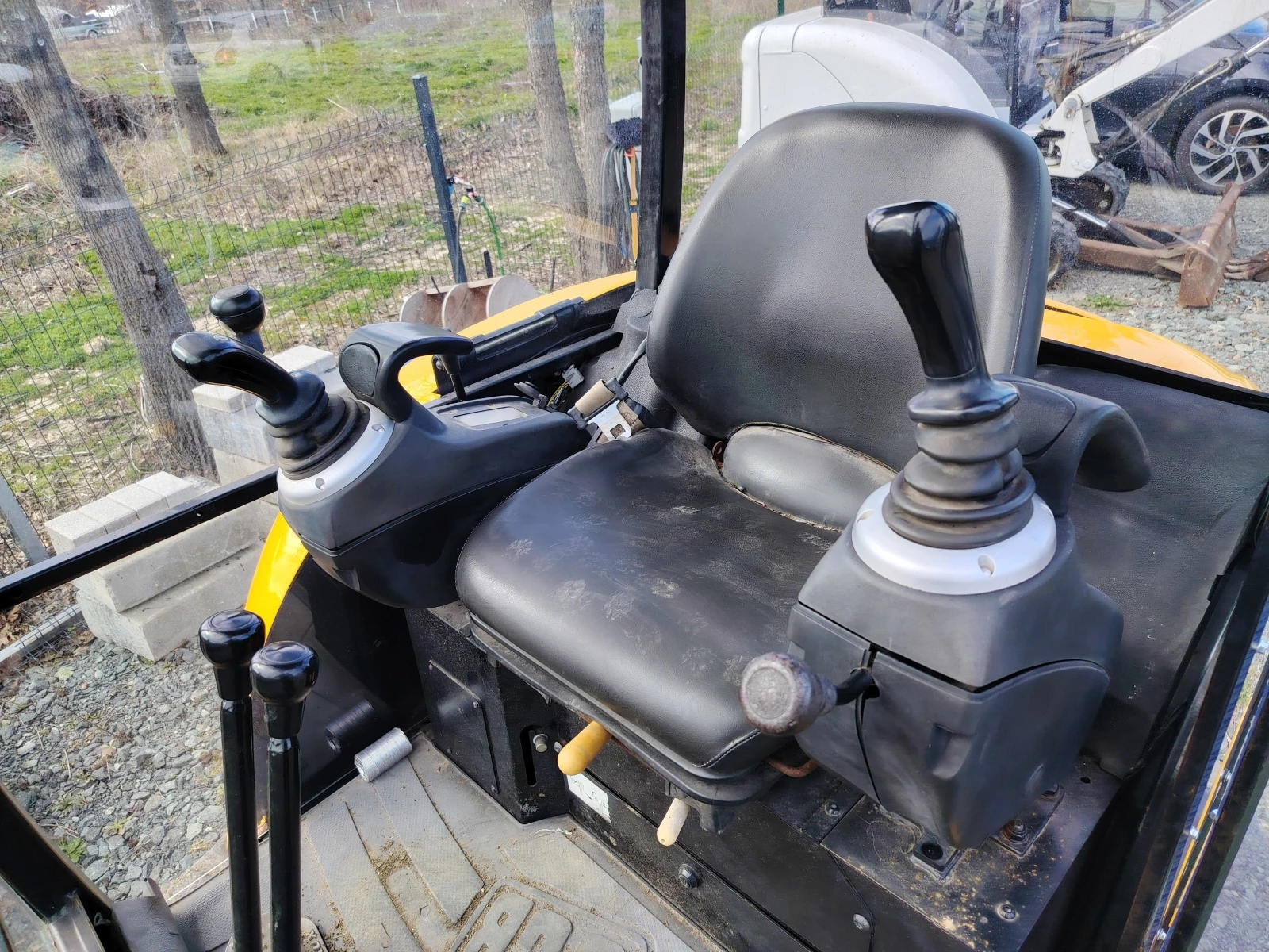 Багер JCB 8029 cts, снимка 12 - Индустриална техника - 53768798