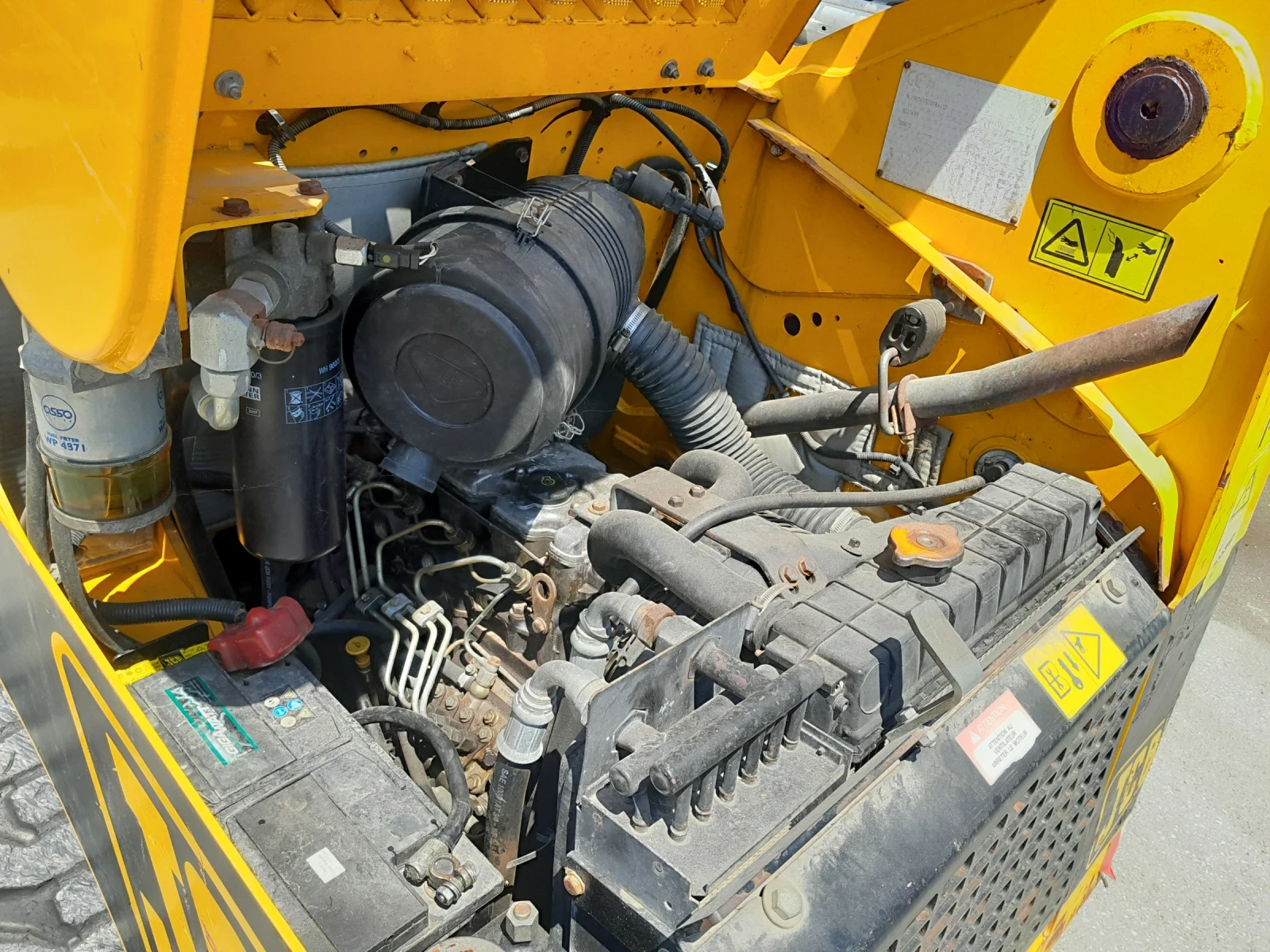 Мини челни товарачи JCB Robot 160, снимка 5 - Индустриална техника - 54789266